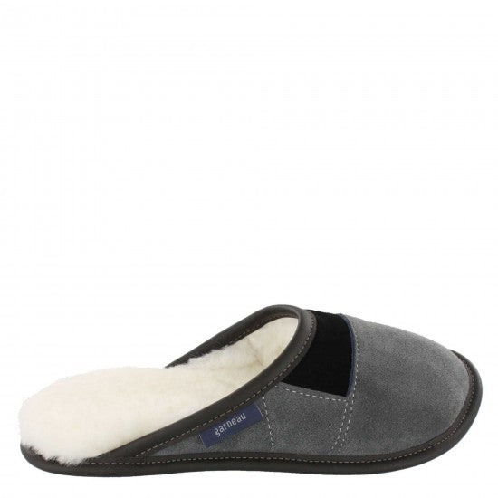 Mens Slip-on - 7.5/8.5  Charcoal / White Fur: Garneau Slippers